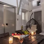 Alexandros Central Suites, Mykonos Town, With Shared Rooftop Terrace