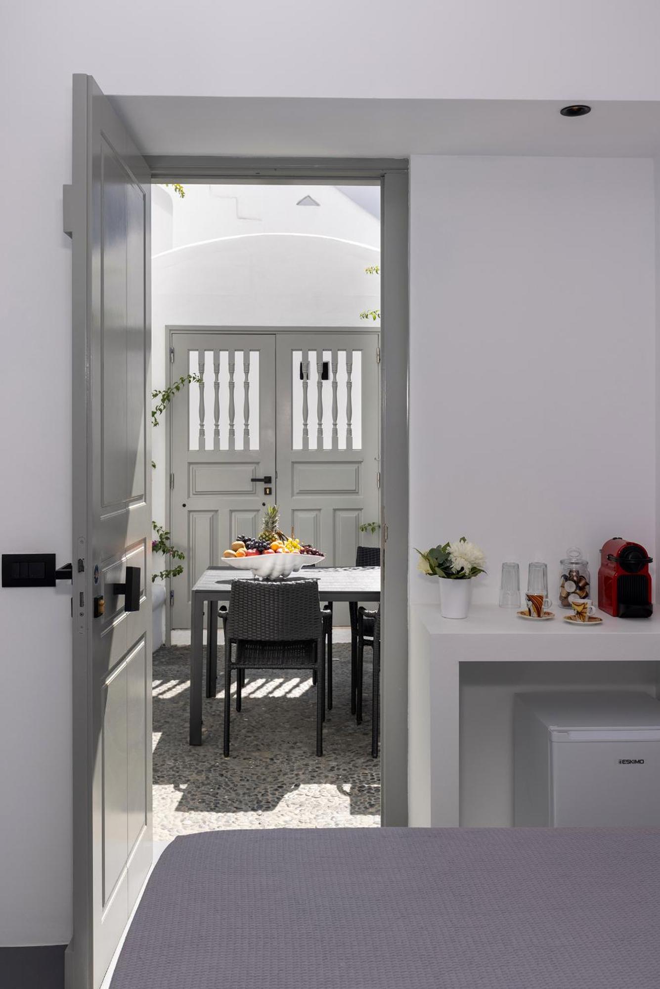 Alexandros Suites, Mykonos Town, With Shared Rooftop Terrace *