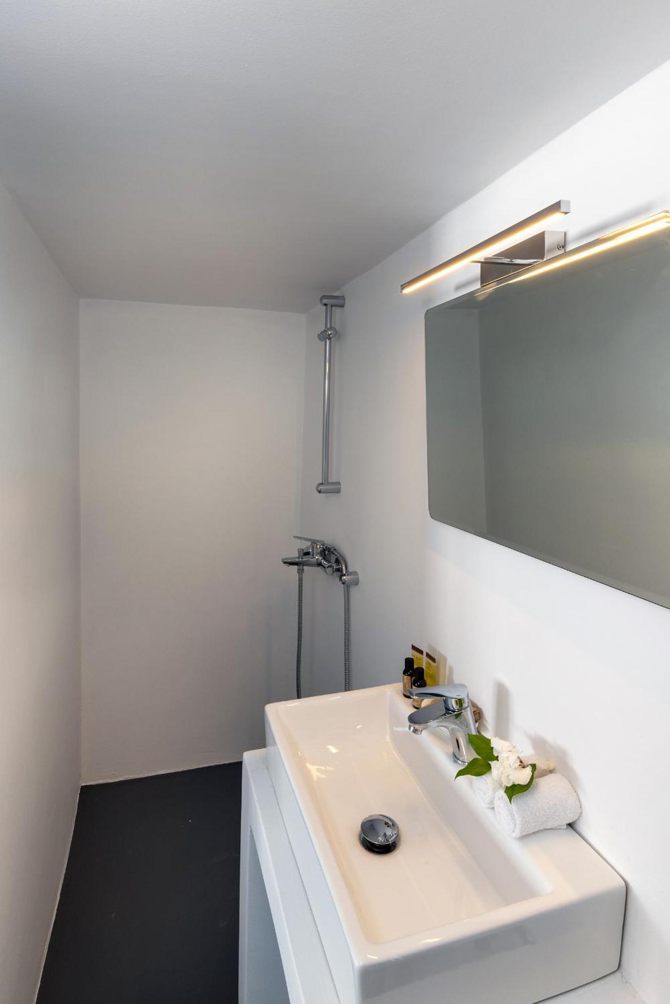 Alexandros Suites, Mykonos Town, With Shared Rooftop Terrace Mykonos Town